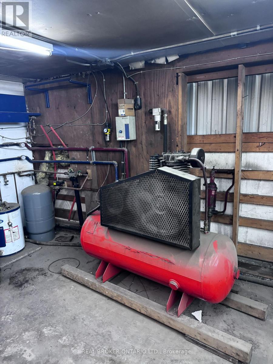 350 King Street, Minto, Ontario  N0G 2P0 - Photo 10 - X12891032