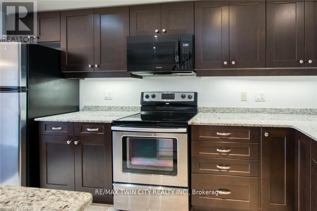 43 Woolwich Street, Kitchener, Ontario  N2K 1S2 - Photo 17 - X12891098