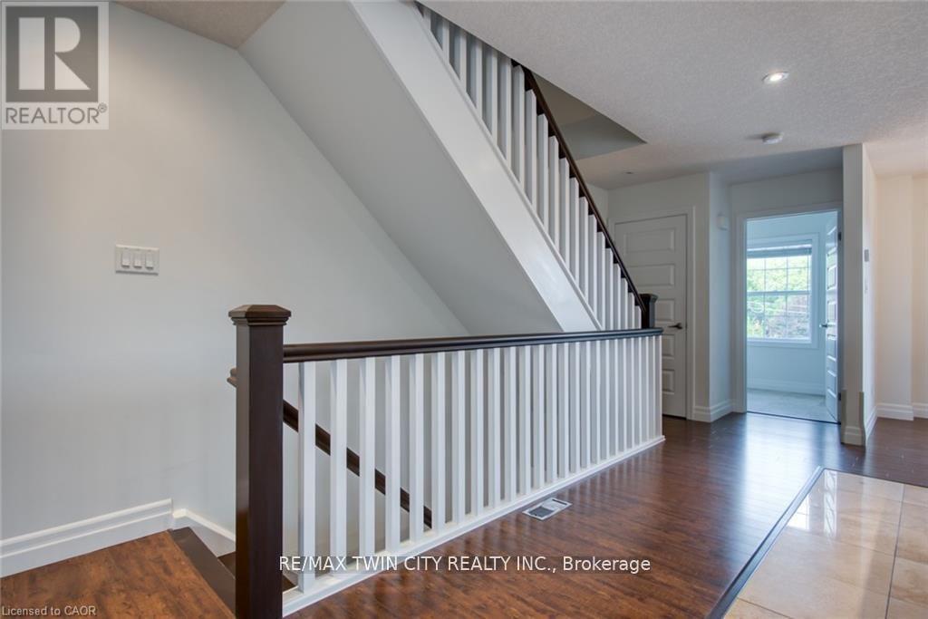 43 Woolwich Street, Kitchener, Ontario  N2K 1S2 - Photo 23 - X12891098