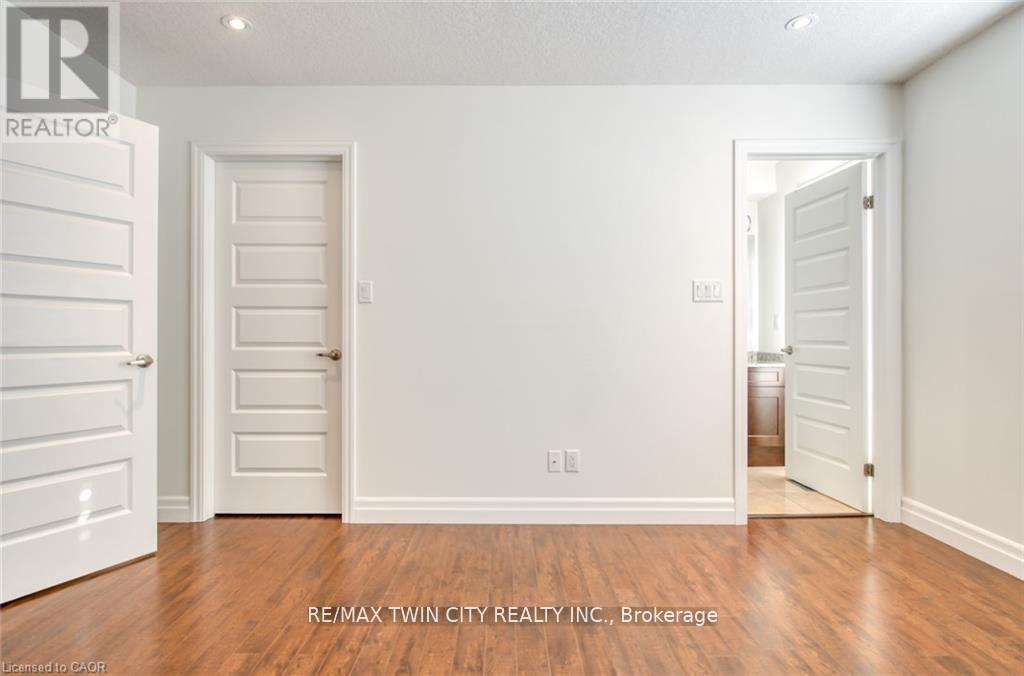 43 Woolwich Street, Kitchener, Ontario  N2K 1S2 - Photo 25 - X12891098