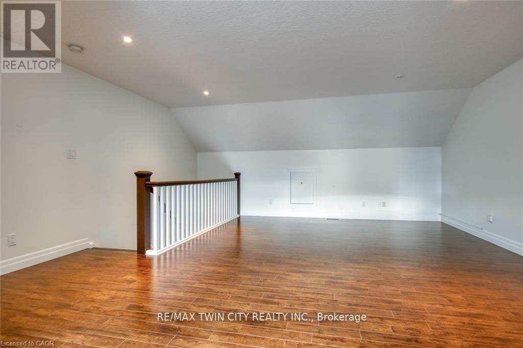 43 Woolwich Street, Kitchener, Ontario  N2K 1S2 - Photo 33 - X12891098