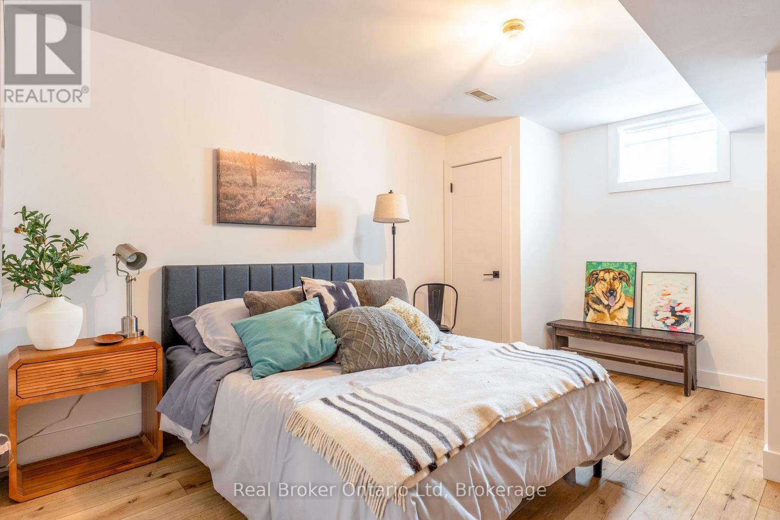 3922 Horseshoe Valley Road W, Springwater (Anten Mills), Ontario  L0L 1Y0 - Photo 25 - S12890812