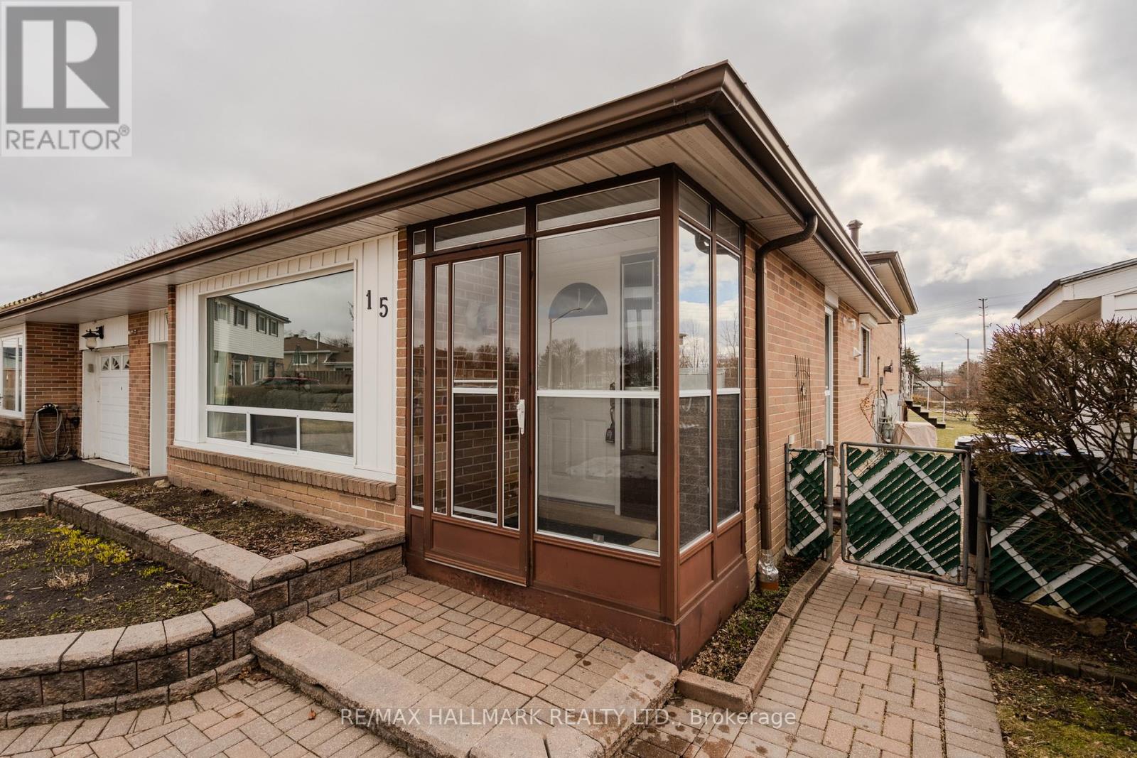 15 Dalton Place, Brampton, Ontario  L6T 1N6 - Photo 6 - W12890134