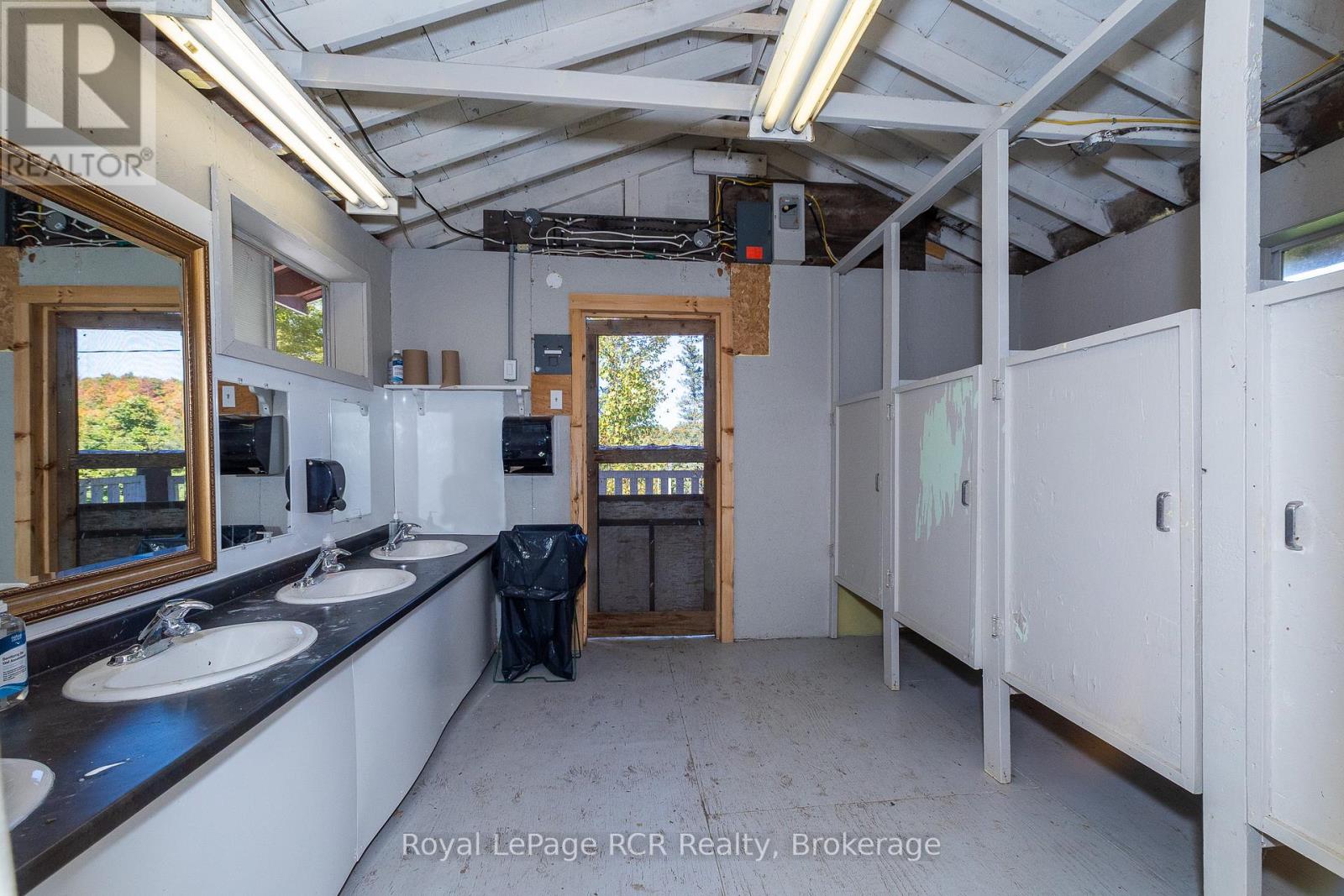 452 Bruce Rd. 11, Saugeen Shores, Ontario  N0G 2N0 - Photo 26 - X12445557