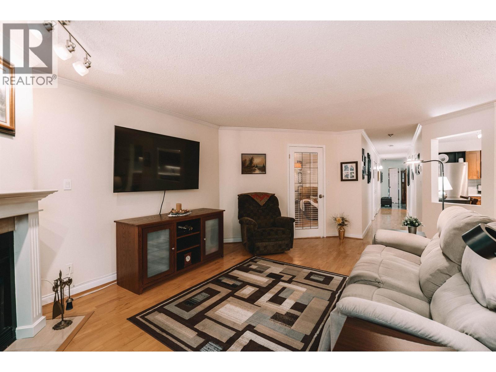 301 1230 Quayside Drive, New Westminster, British Columbia  V3M 6H1 - Photo 3 - R3100505