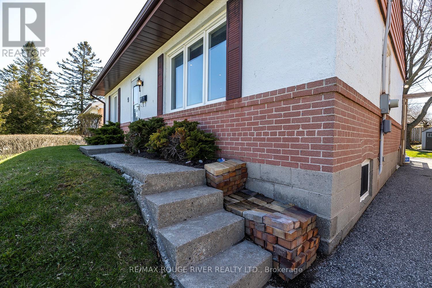 9 Granard Boulevard, Toronto (Cliffcrest), Ontario  M1M 2C9 - Photo 4 - E12891212