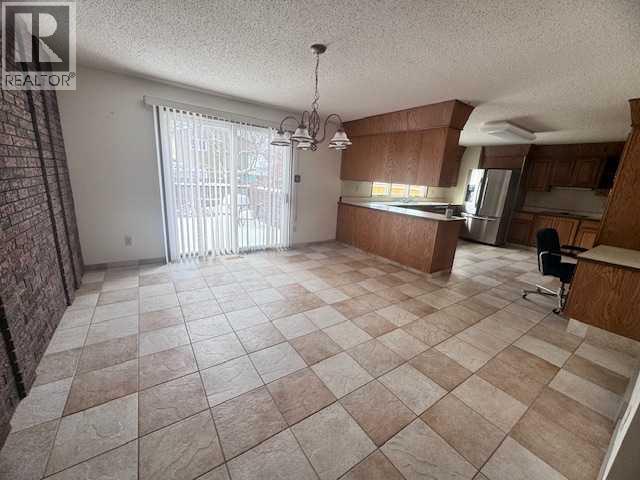 3804 56a Avenue, Lloydminster, Alberta  T9V 1Z2 - Photo 3 - A2275205