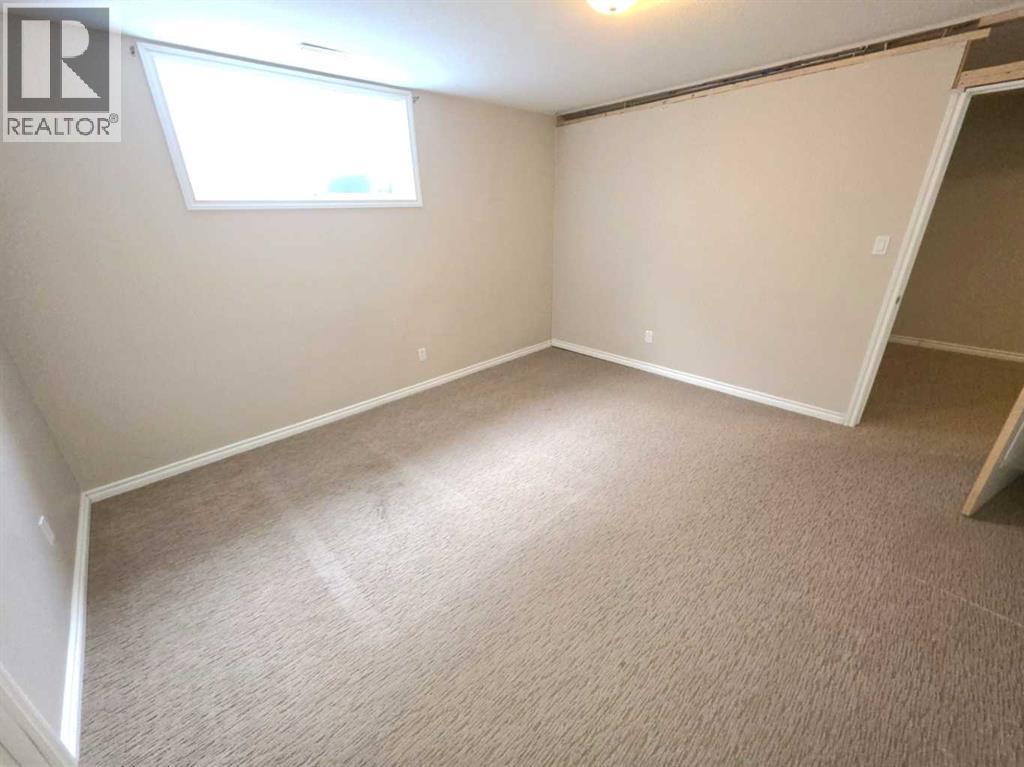 8337 103 Avenue, Peace River, Alberta  T8S 0N2 - Photo 25 - A2293106