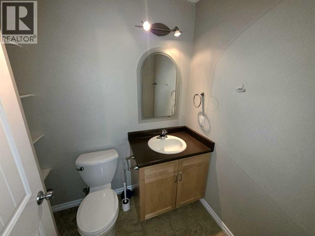 8337 103 Avenue, Peace River, Alberta  T8S 0N2 - Photo 17 - A2293106