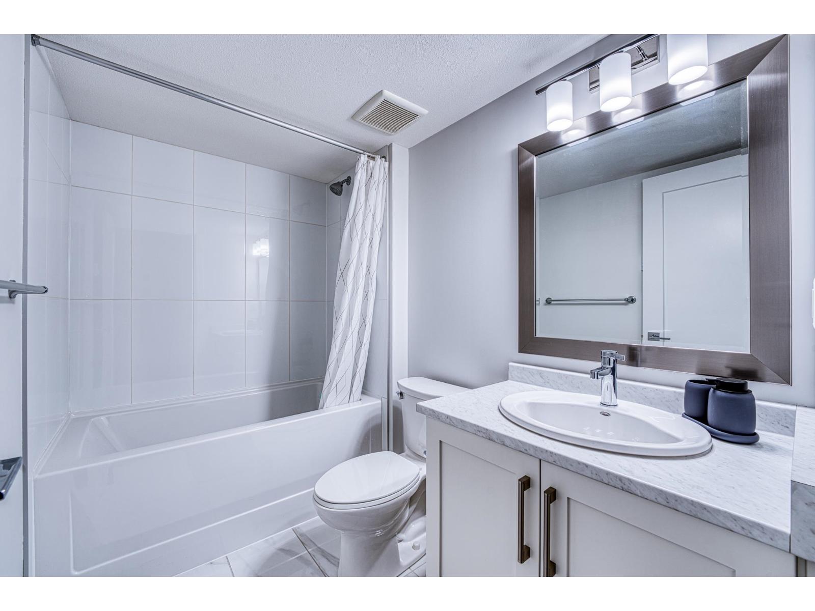 2143 167 Street, Surrey, British Columbia  V3Z 9X9 - Photo 22 - R3099999