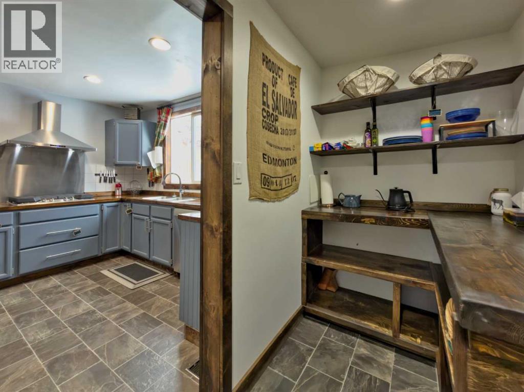 7909 23 Avenue, Coleman, Alberta  T0K 0M0 - Photo 18 - A2293948