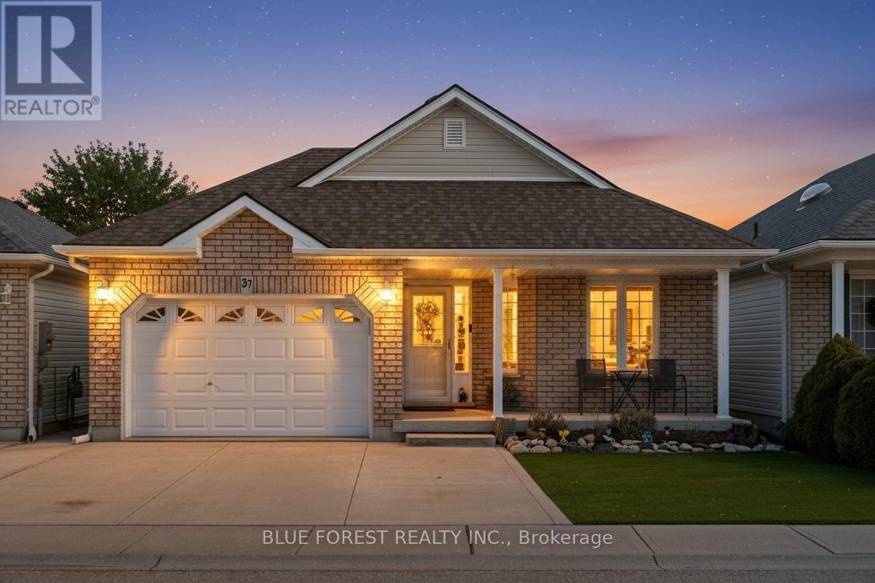 37 UPPER CANADA DRIVE, norfolk (port rowan), Ontario