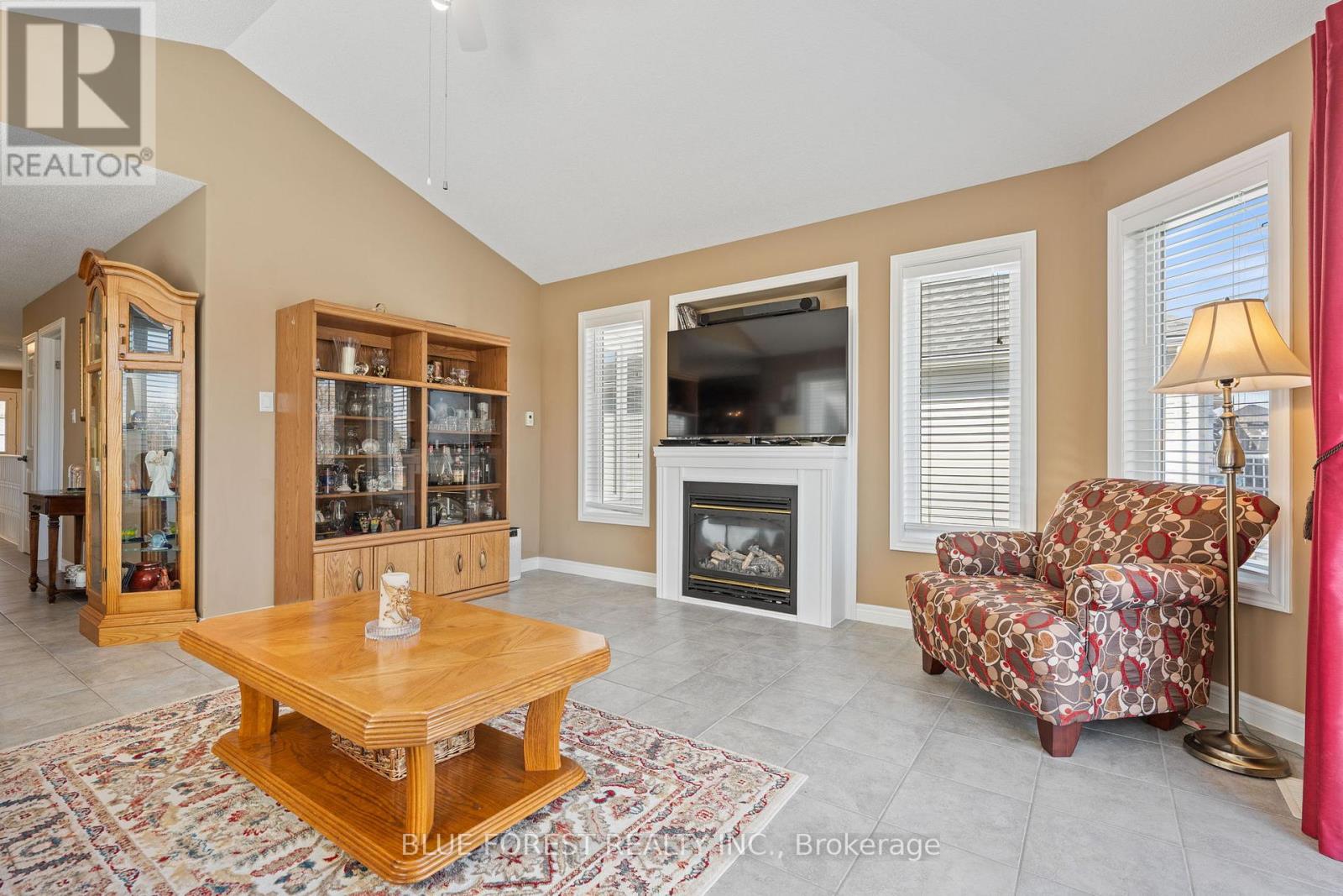 37 Upper Canada Drive, Norfolk (Port Rowan), Ontario  N0E 1M0 - Photo 13 - X12891100