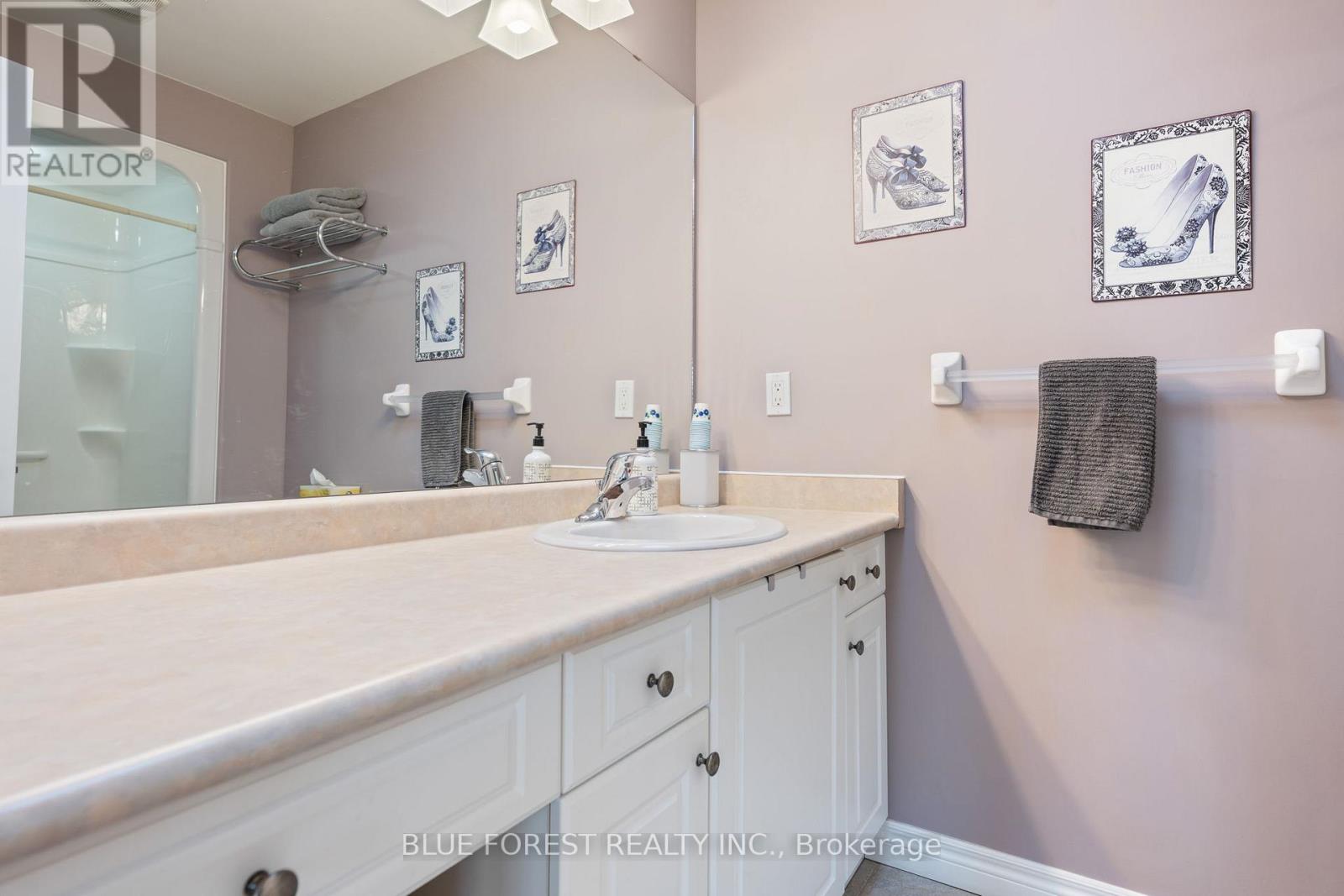 37 Upper Canada Drive, Norfolk (Port Rowan), Ontario  N0E 1M0 - Photo 19 - X12891100