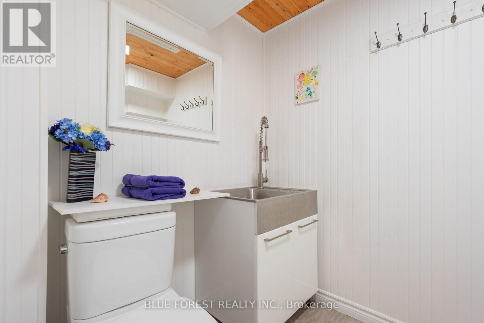 37 Upper Canada Drive, Norfolk (Port Rowan), Ontario  N0E 1M0 - Photo 28 - X12891100