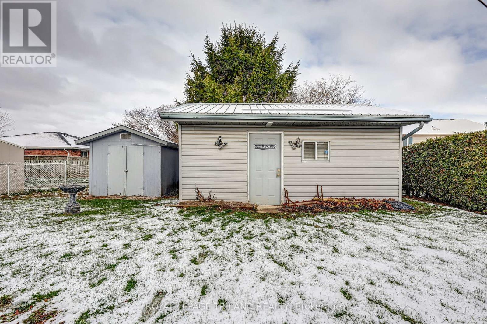 549 Wellington Street, St. Thomas, Ontario  N5R 6G2 - Photo 9 - X12891124