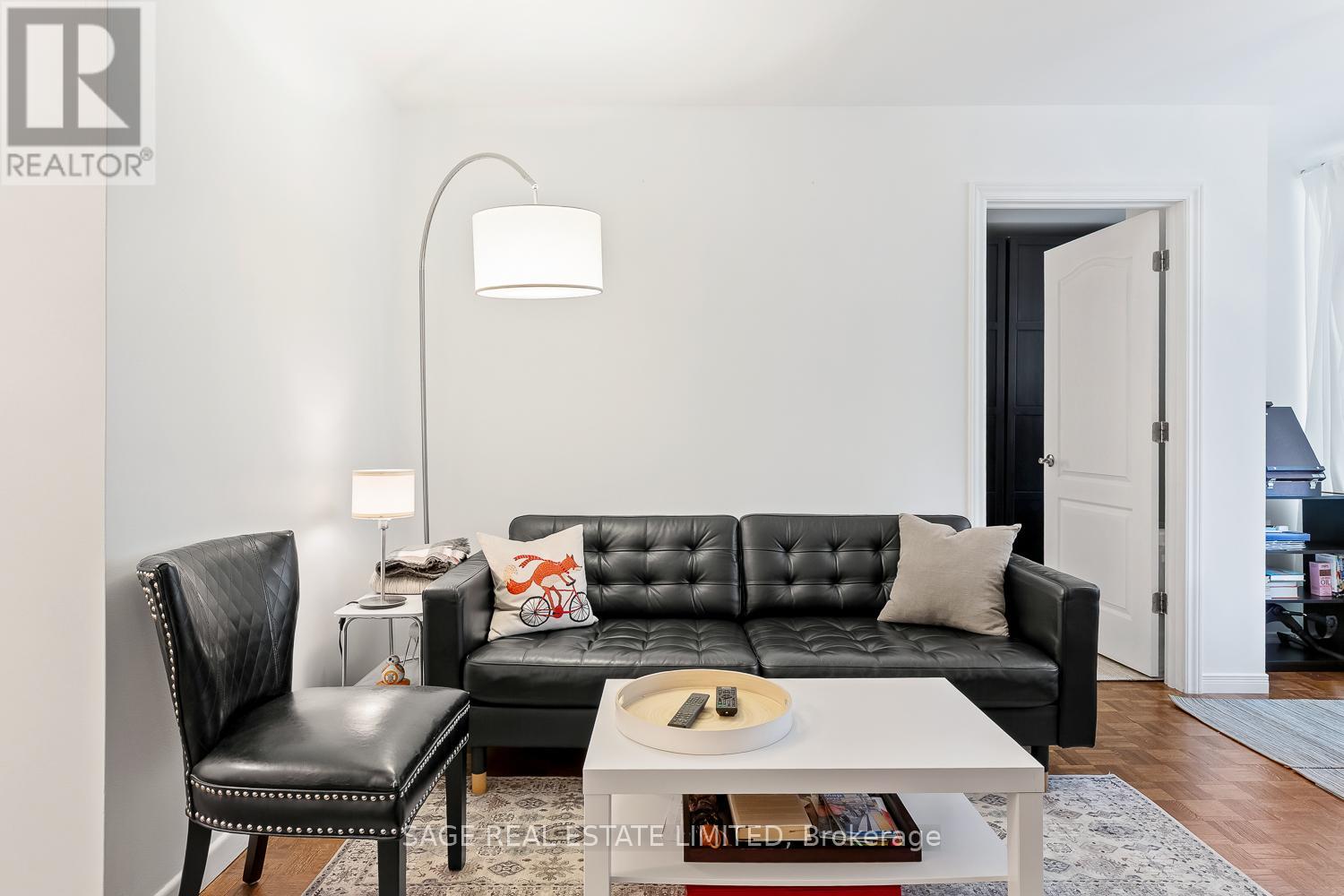 203 - 575 Avenue Road, Toronto, Ontario  M4V 2K2 - Photo 4 - C12891156