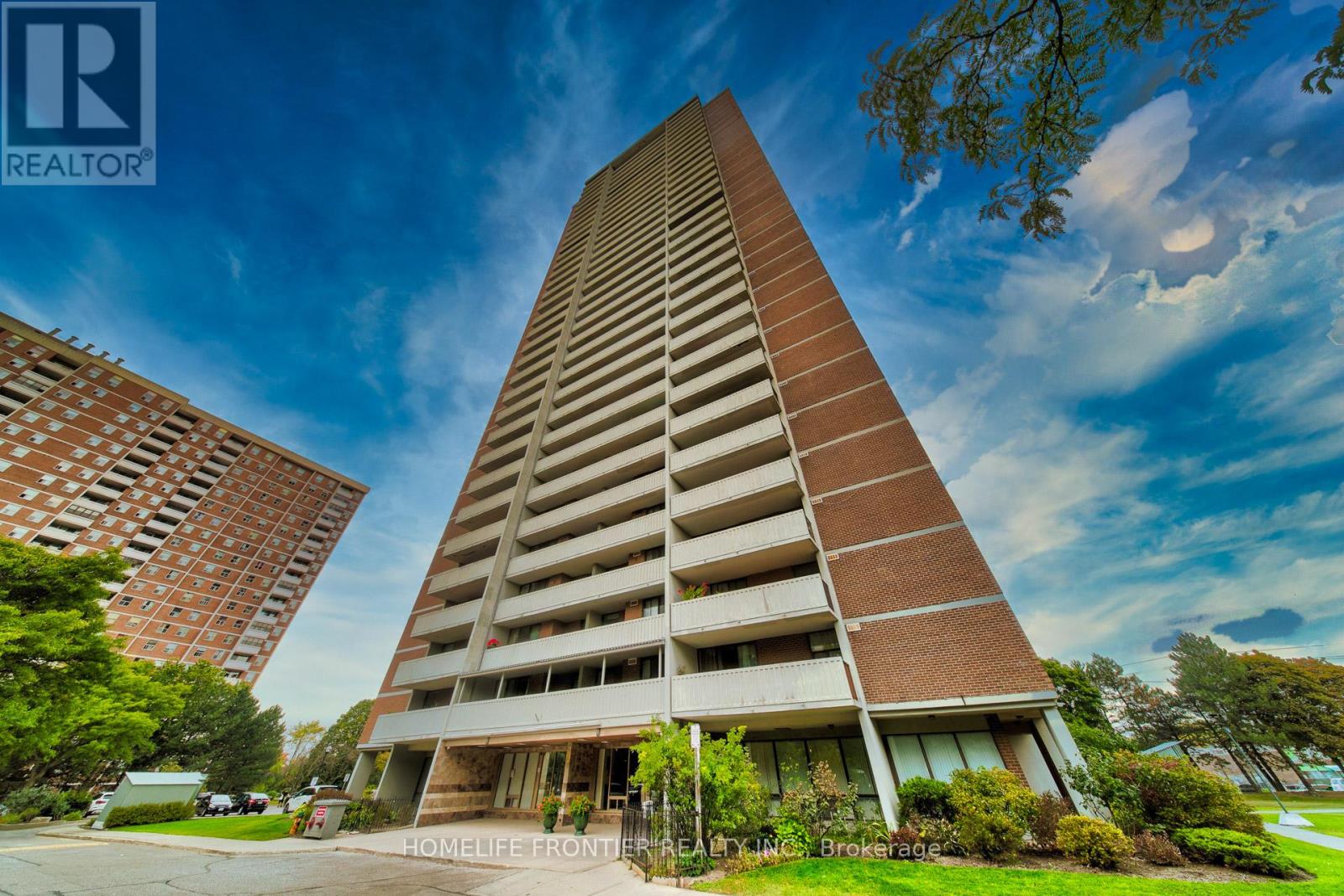 608 - 10 Tangreen Crescent, Toronto, Ontario  M2M 4B9 - Photo 2 - C12891228