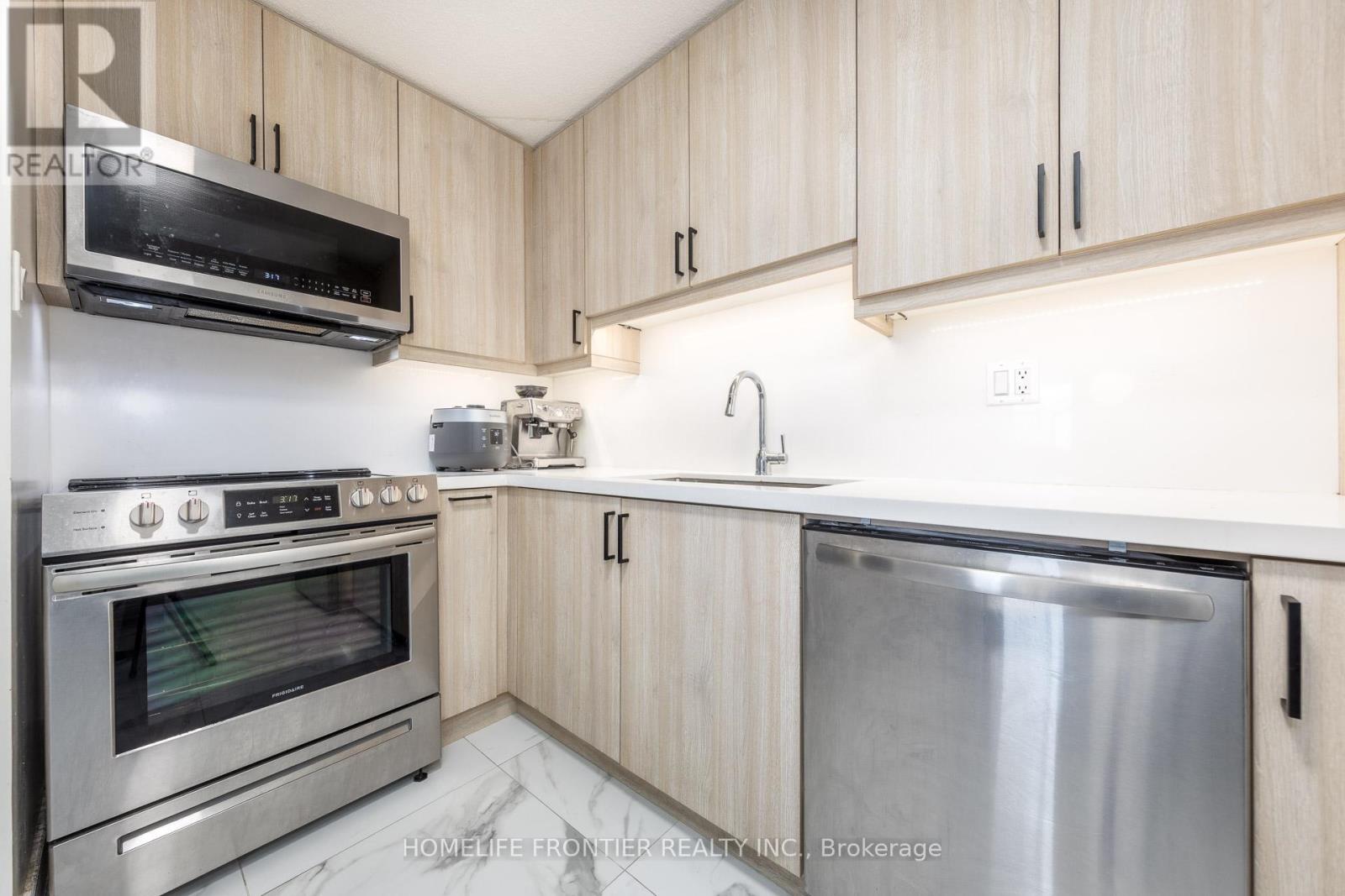 608 - 10 Tangreen Crescent, Toronto, Ontario  M2M 4B9 - Photo 6 - C12891228