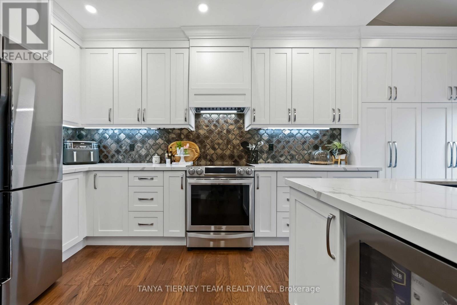 98 Bach Avenue, Whitby, Ontario  L1R 2P8 - Photo 17 - E12891144