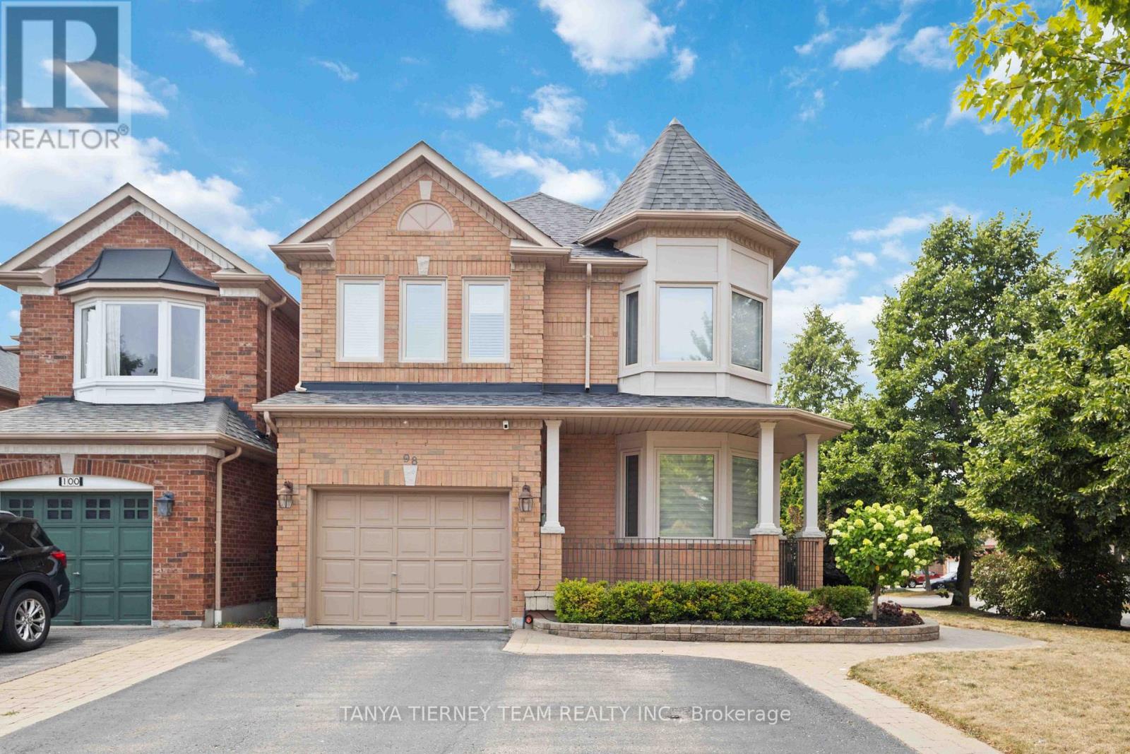 98 Bach Avenue, Whitby, Ontario  L1R 2P8 - Photo 3 - E12891144