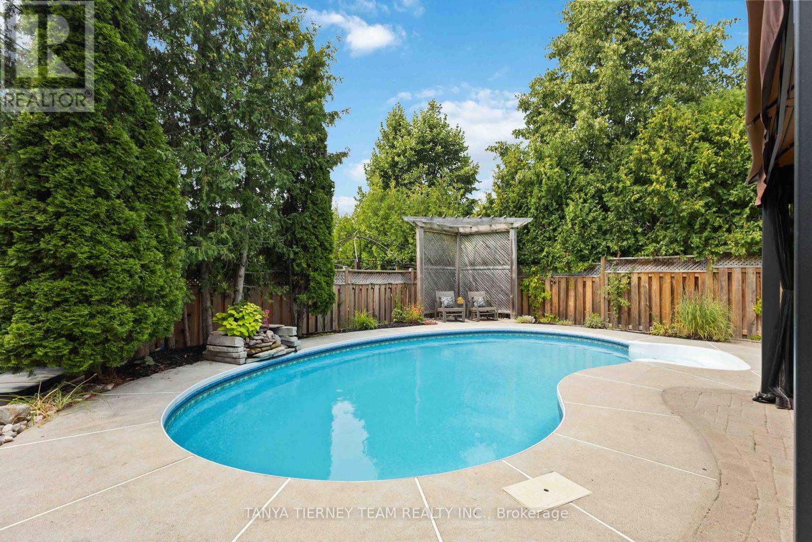 98 Bach Avenue, Whitby, Ontario  L1R 2P8 - Photo 49 - E12891144