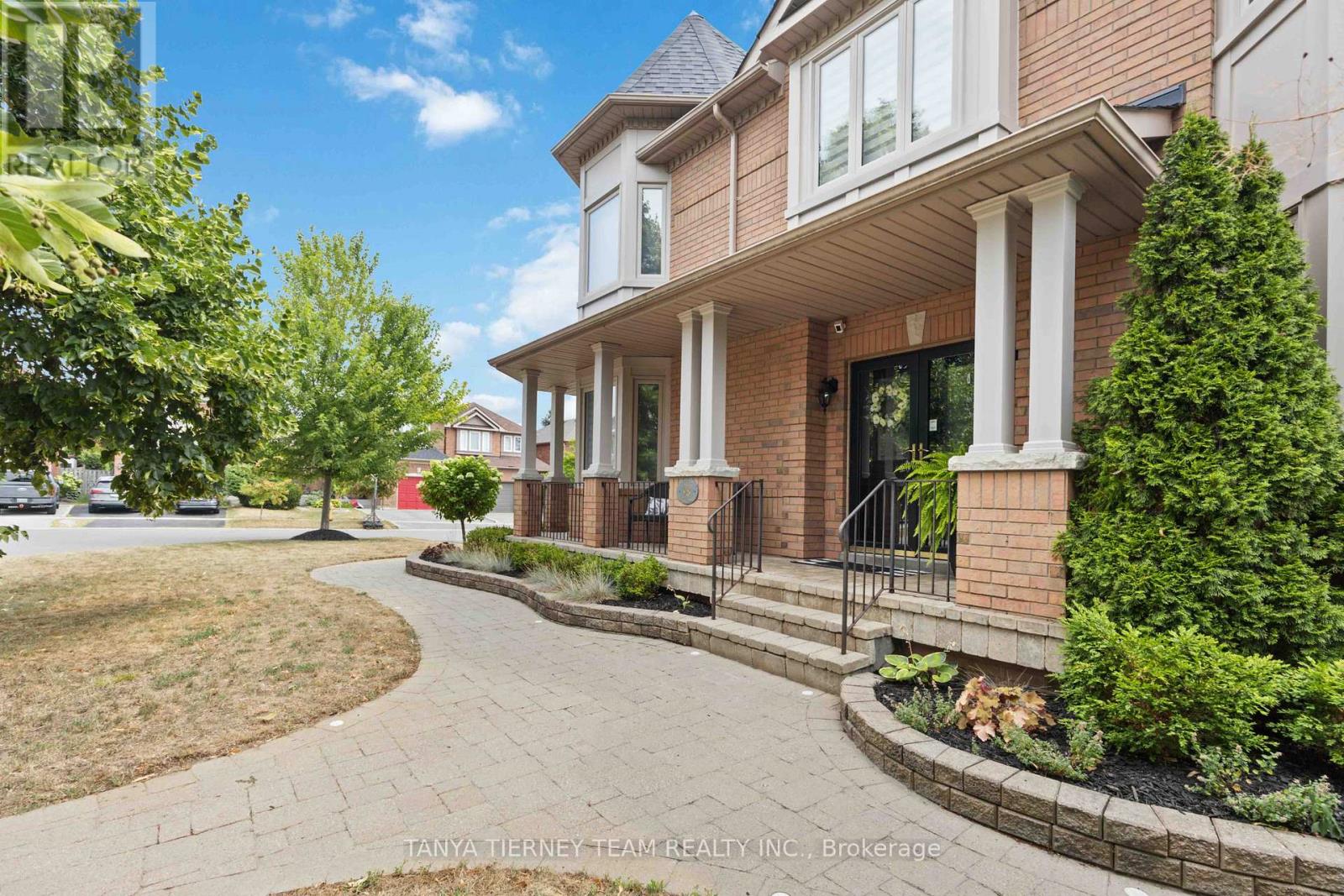 98 Bach Avenue, Whitby, Ontario  L1R 2P8 - Photo 5 - E12891144