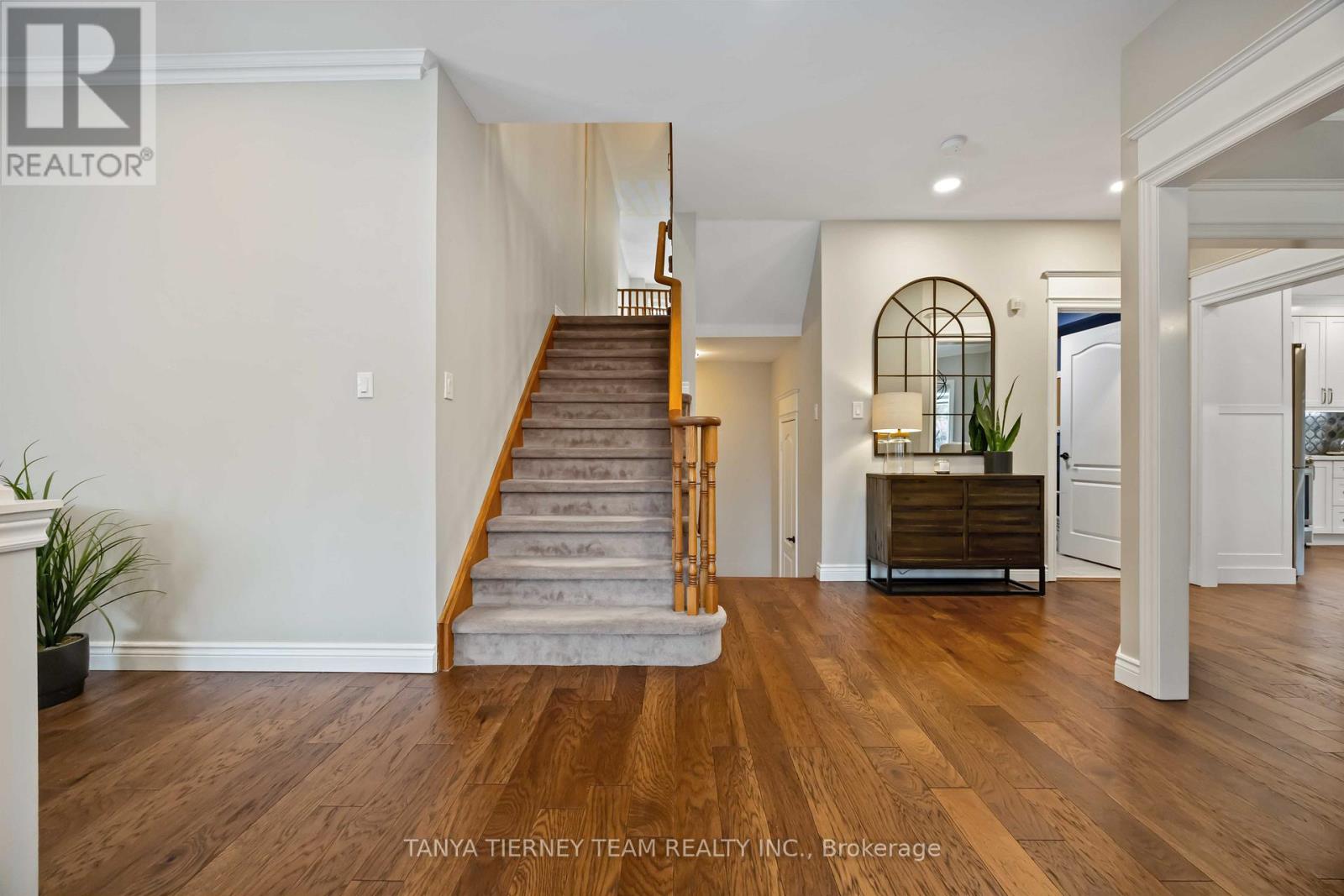 98 Bach Avenue, Whitby, Ontario  L1R 2P8 - Photo 8 - E12891144