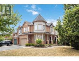 98 BACH AVENUE, Whitby, Ontario