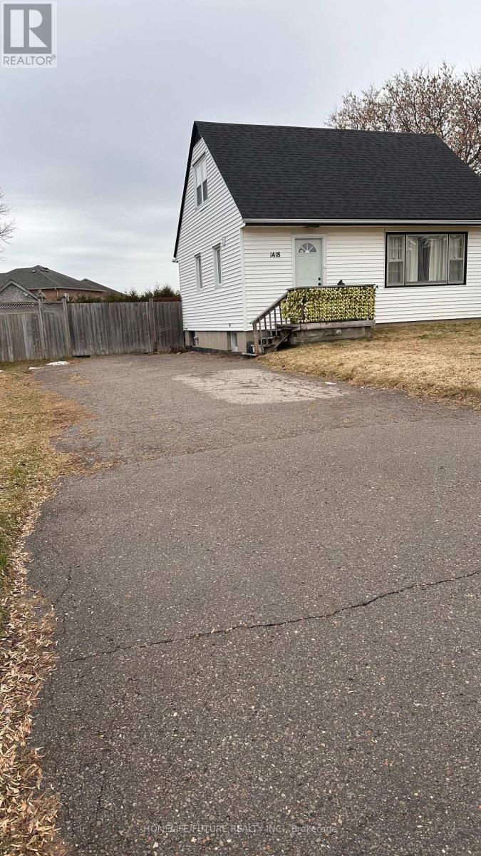 1418 Wilson Road N, Oshawa, Ontario  L1K 2B8 - Photo 3 - E12891160