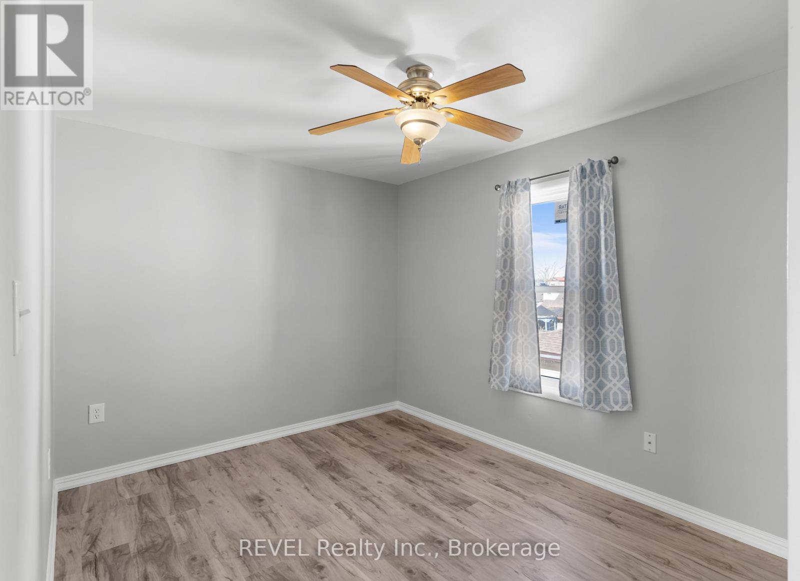 5679 Desson Avenue, Niagara Falls, Ontario  L2G 3T3 - Photo 19 - X12891176