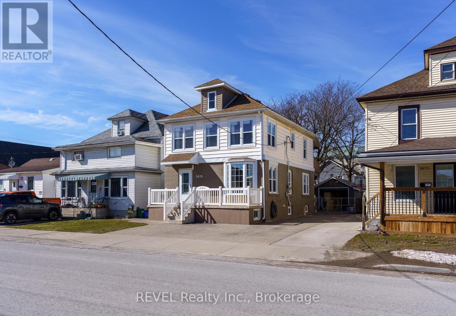 5679 Desson Avenue, Niagara Falls, Ontario  L2G 3T3 - Photo 2 - X12891176