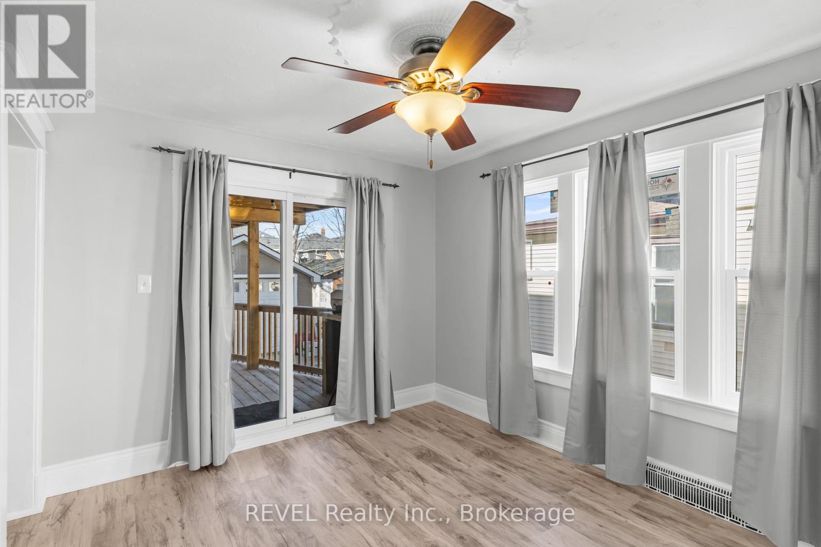 5679 Desson Avenue, Niagara Falls, Ontario  L2G 3T3 - Photo 5 - X12891176