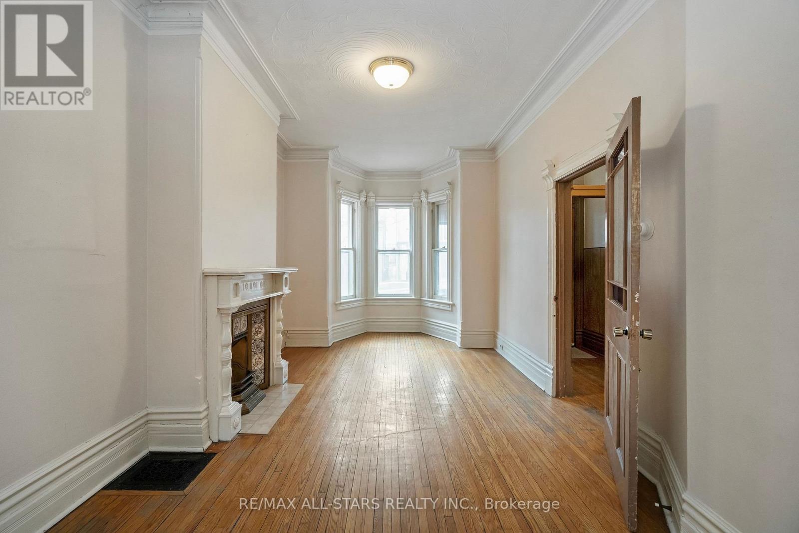 271 Lisgar Street, Toronto, Ontario  M6J 3G8 - Photo 2 - C12885568