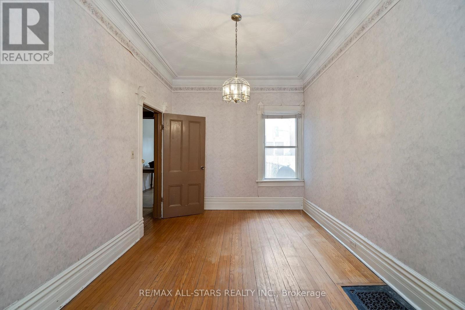 271 Lisgar Street, Toronto, Ontario  M6J 3G8 - Photo 6 - C12885568