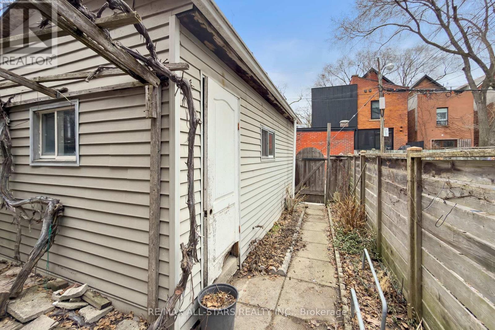 271 Lisgar Street, Toronto, Ontario  M6J 3G8 - Photo 34 - C12885568