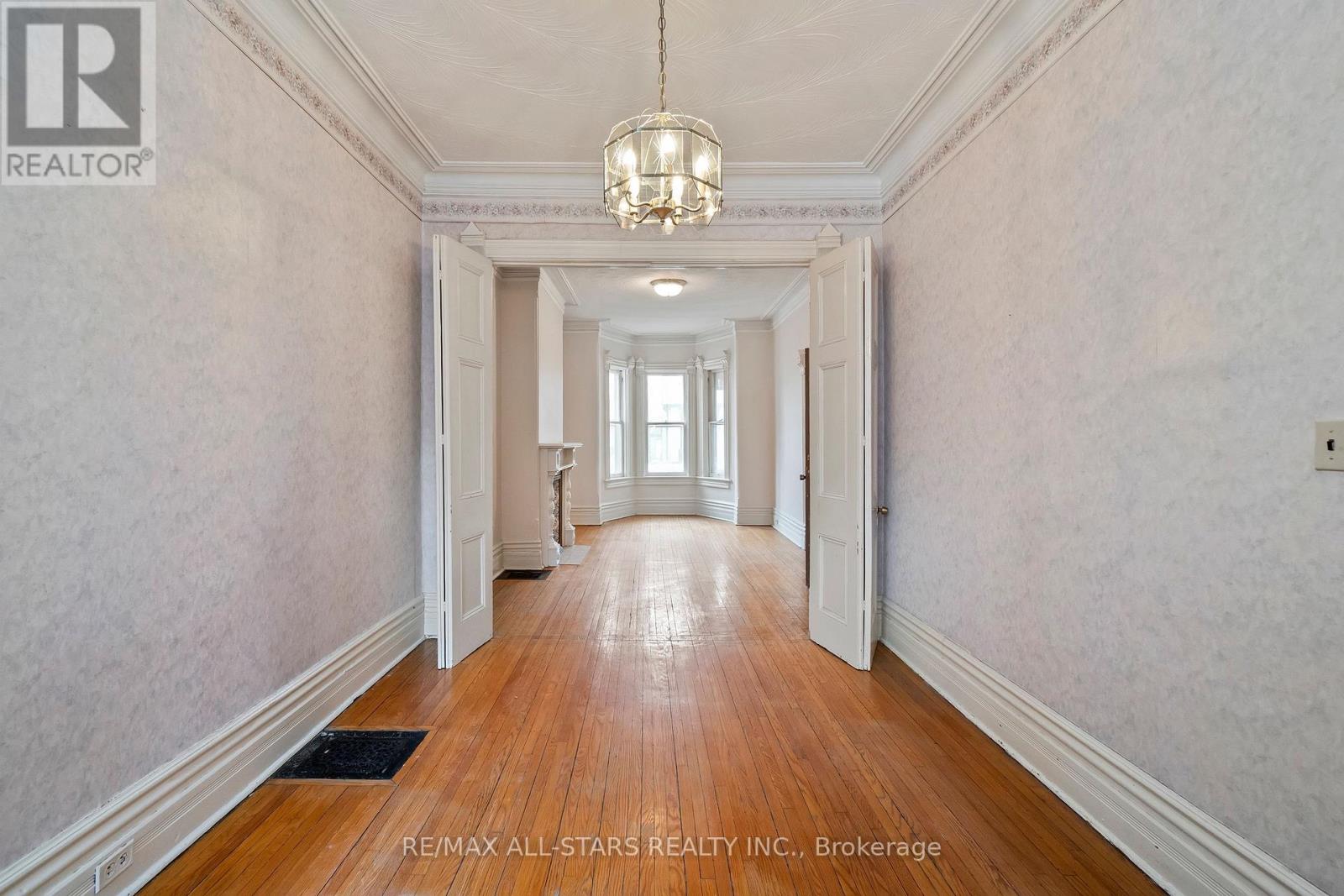 271 Lisgar Street, Toronto, Ontario  M6J 3G8 - Photo 8 - C12885568