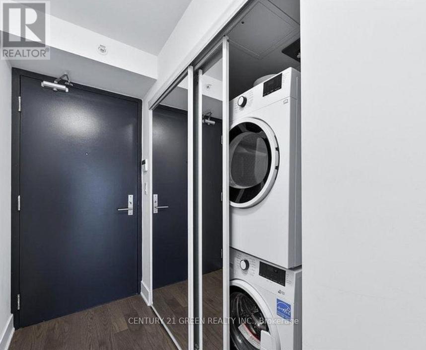 1602 - 955 Bay Street, Toronto (Bay Street Corridor), Ontario  M5S 0C6 - Photo 4 - C12887592