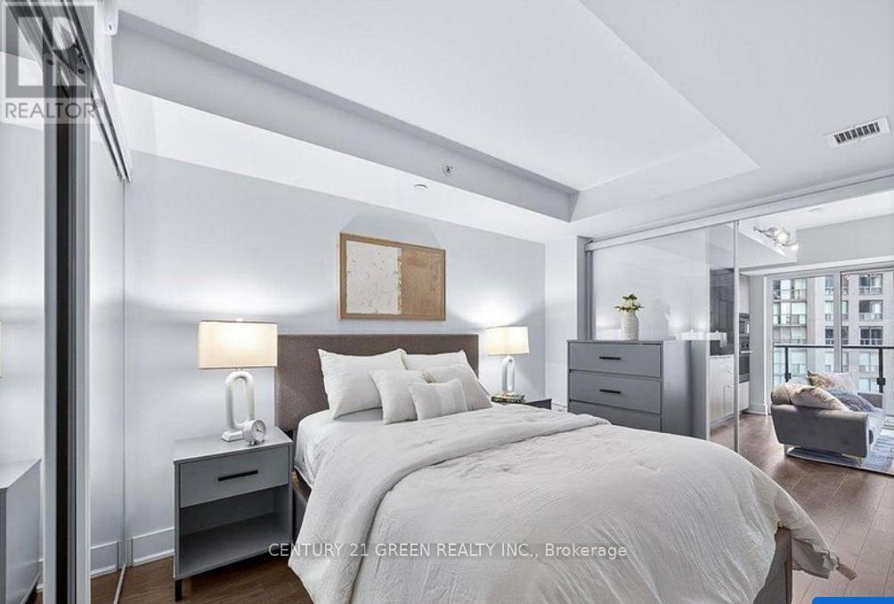 1602 - 955 Bay Street, Toronto (Bay Street Corridor), Ontario  M5S 0C6 - Photo 6 - C12887592