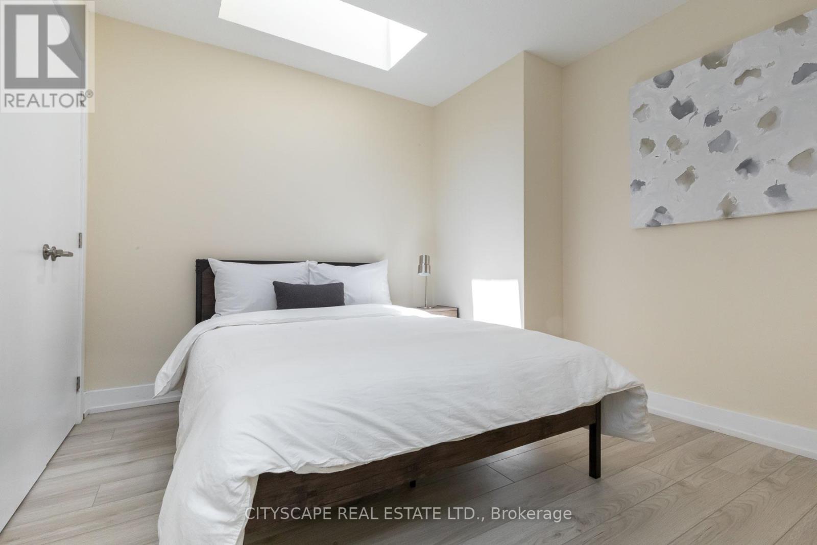 8 - 26 Ernest Avenue, Toronto, Ontario  M6P 3M7 - Photo 13 - W12888902