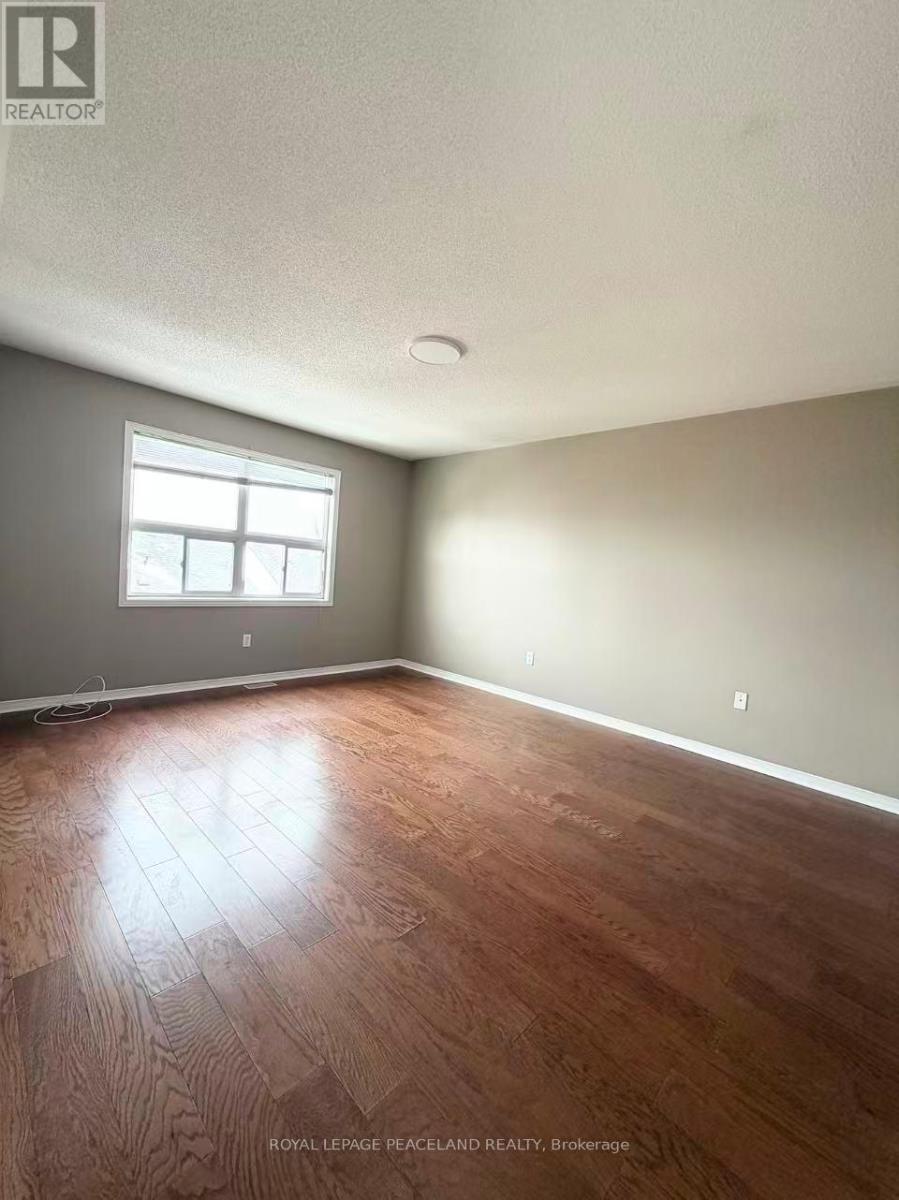 367 Marble Place, Newmarket (Woodland Hill), Ontario  L3X 2P1 - Photo 15 - N12891150