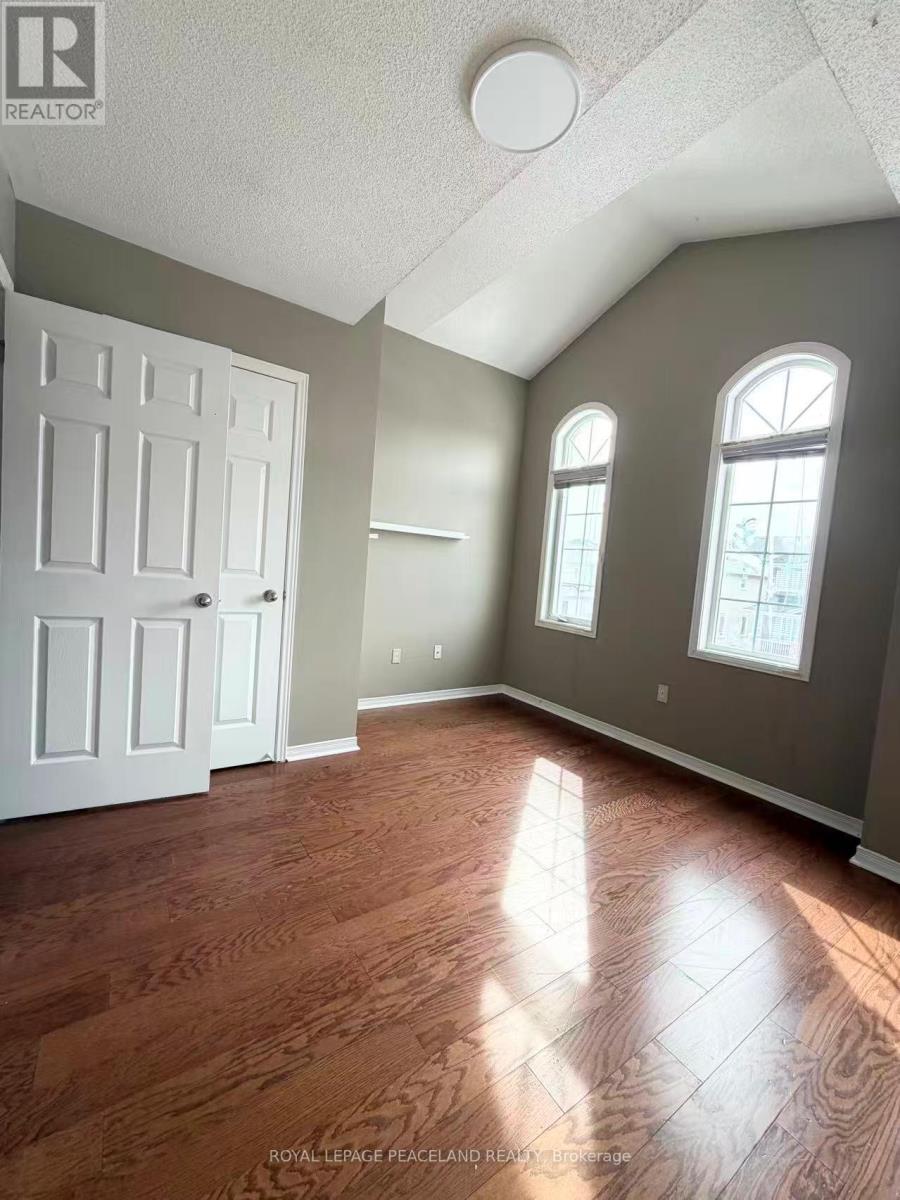 367 Marble Place, Newmarket (Woodland Hill), Ontario  L3X 2P1 - Photo 21 - N12891150