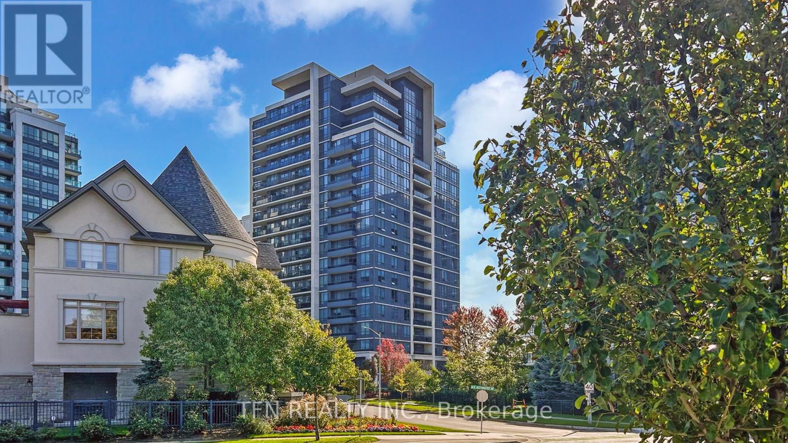 307 - 75 NORTH PARK ROAD S, Vaughan, Ontario