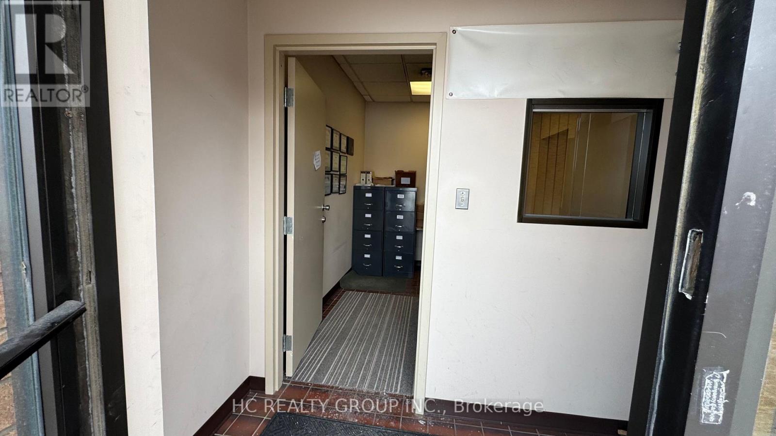 16 - 3300 Steeles Avenue W, Vaughan (Concord), Ontario  L4K 2Y4 - Photo 3 - N12891214