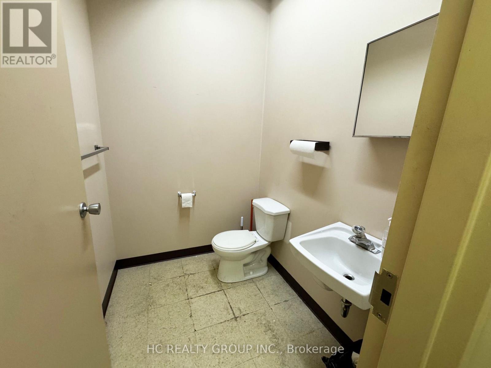 16 - 3300 Steeles Avenue W, Vaughan (Concord), Ontario  L4K 2Y4 - Photo 7 - N12891214