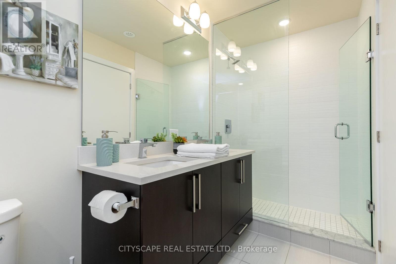 8 - 26 Ernest Avenue, Toronto, Ontario  M6P 3M7 - Photo 10 - W12888902