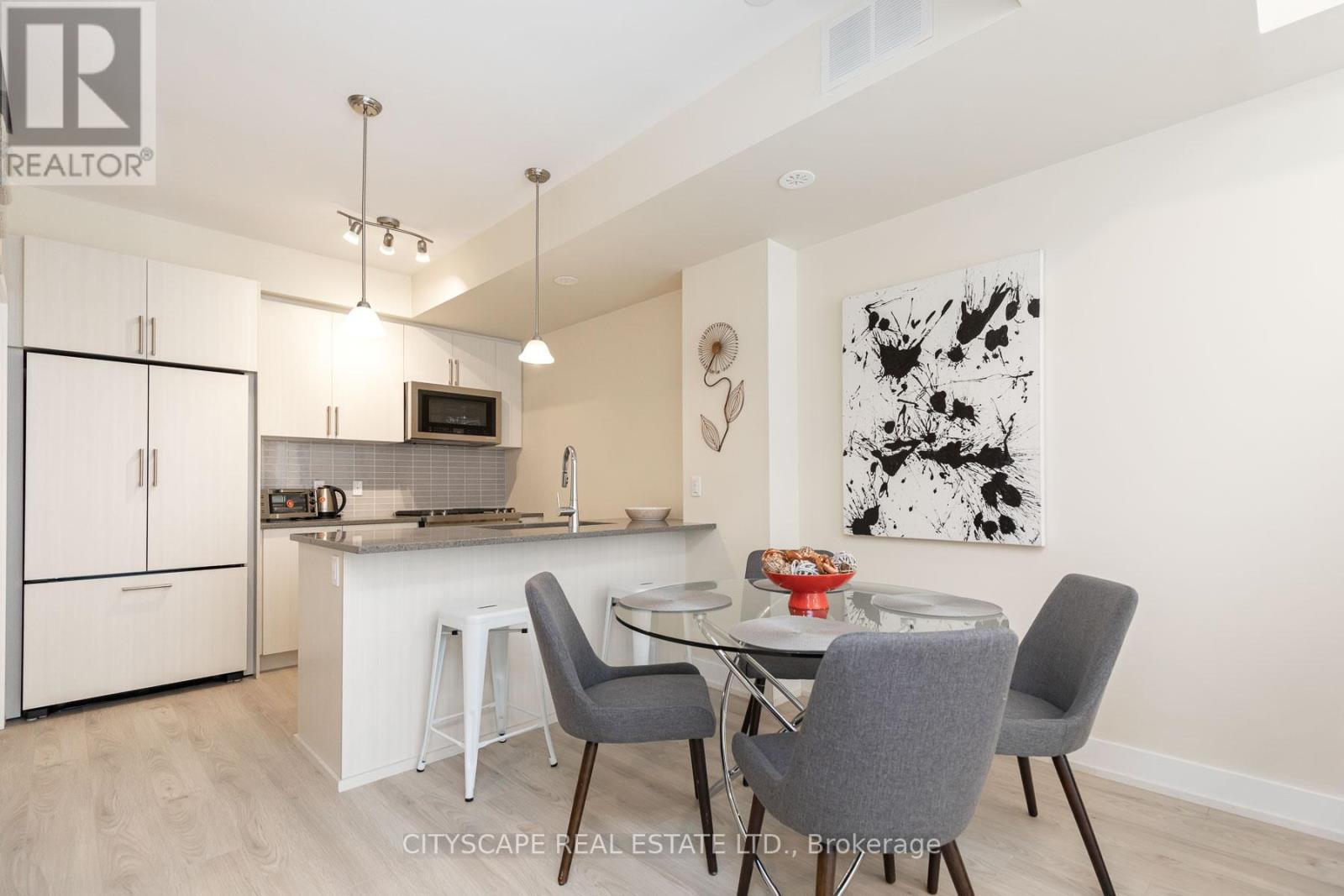 8 - 26 Ernest Avenue, Toronto, Ontario  M6P 3M7 - Photo 3 - W12888902