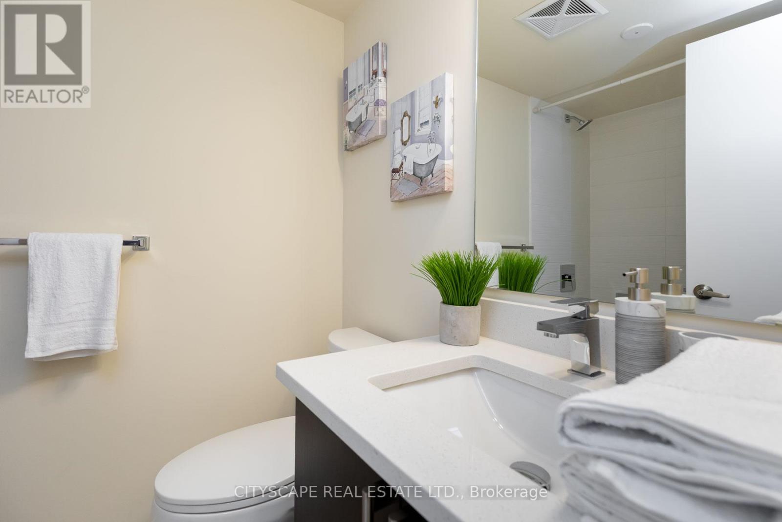 8 - 26 Ernest Avenue, Toronto, Ontario  M6P 3M7 - Photo 18 - W12888902