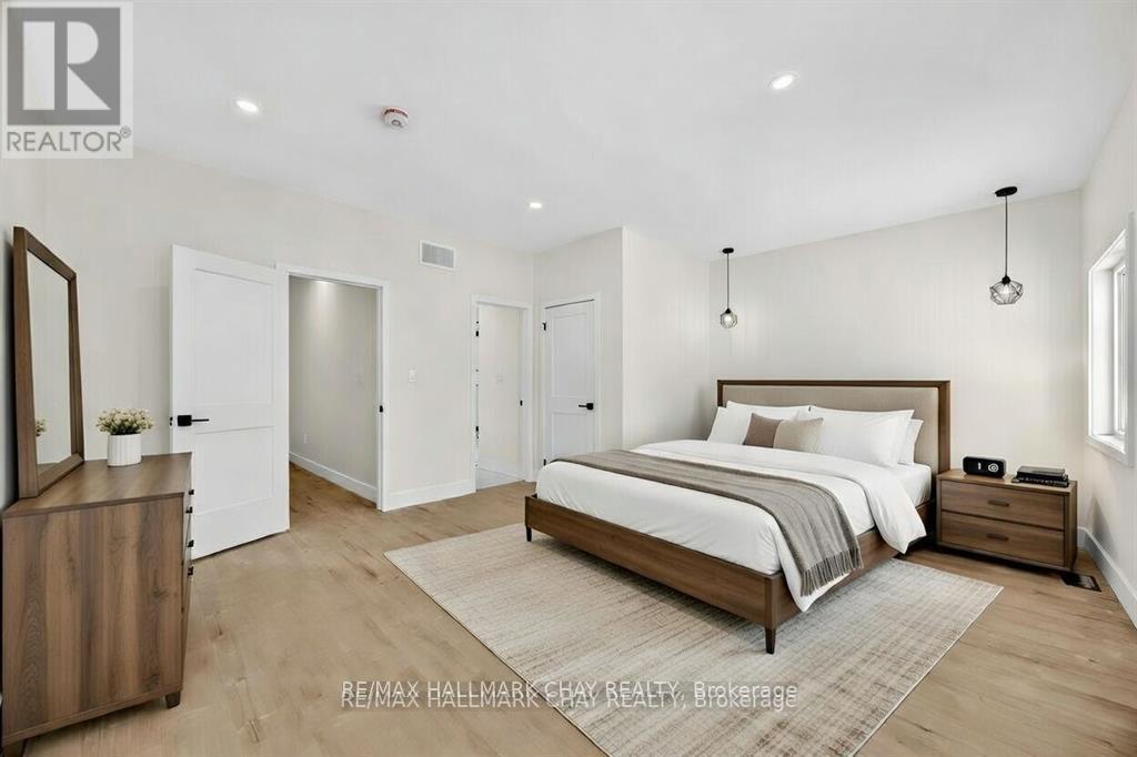 28 Rose Avenue, Orillia, Ontario  L3V 6B4 - Photo 15 - S12891102