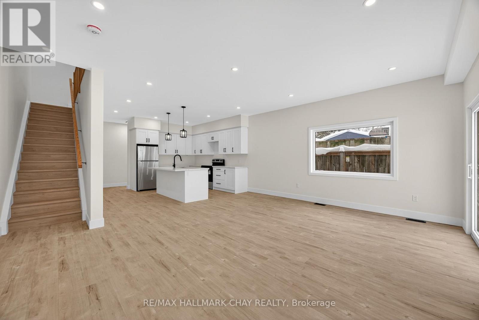 28 Rose Avenue, Orillia, Ontario  L3V 6B4 - Photo 29 - S12891102